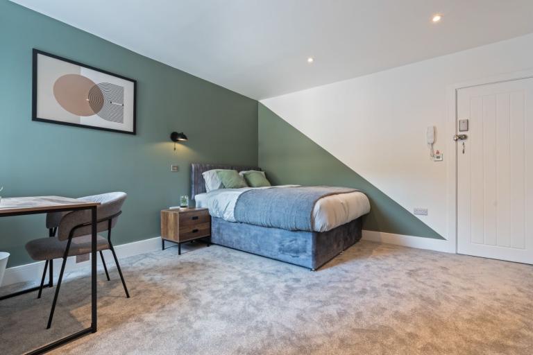 6 luxurious and expansive ensuite rooms equipped with tea stations in BRAND NEW - House Share