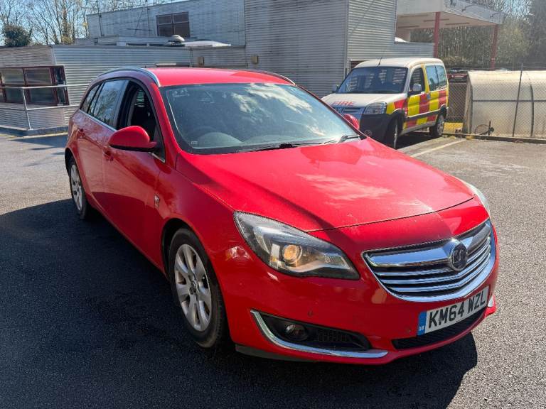Vauxhall, INSIGNIA, Estate, 2014, Manual, 1956 (cc), 5 doors Emergency Response Car Fire Ambulance 