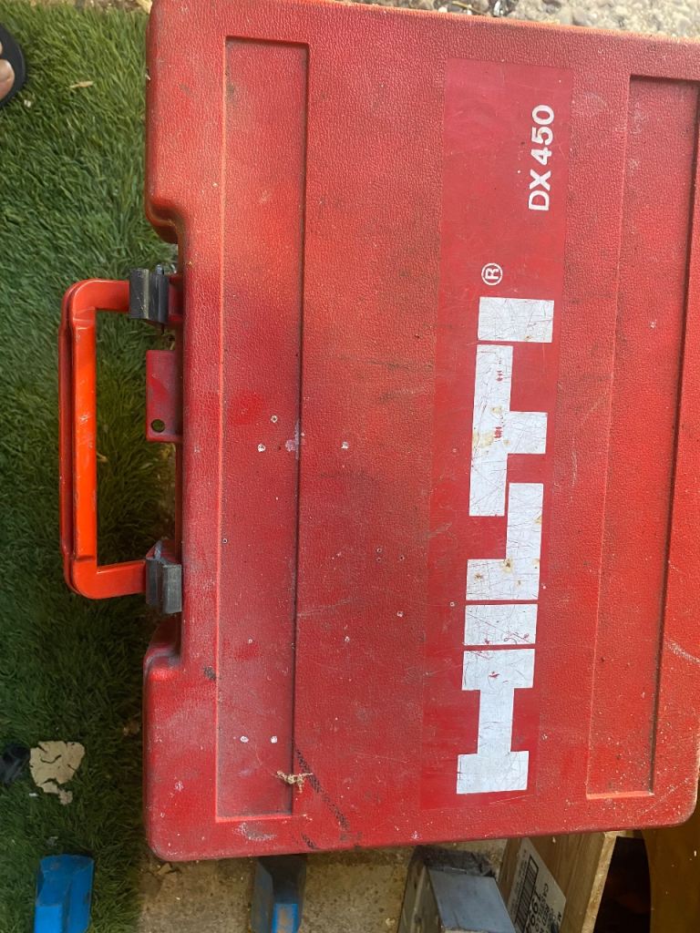 Hilti DX 450 Powder Actuated Tool with Case and Accessories