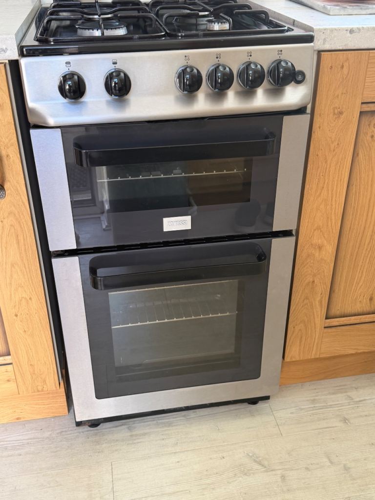 Zanussi gas oven & hob 
