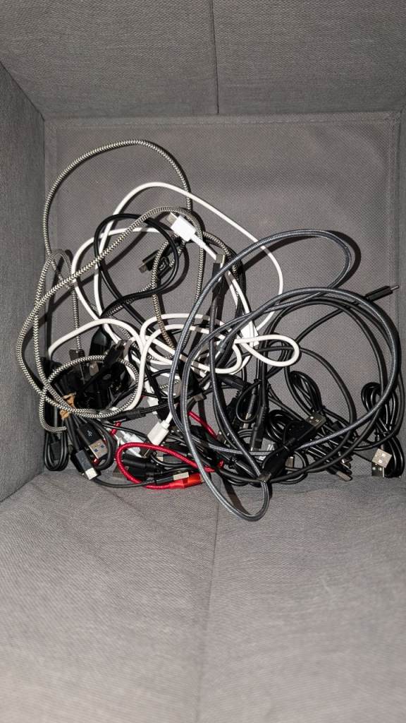 Bundle of Various USB Cables – Good Condition