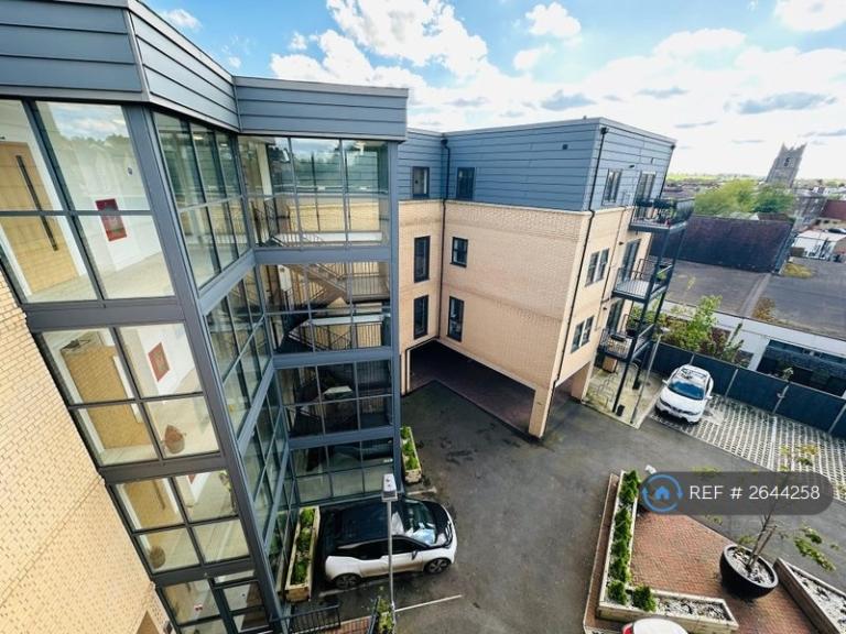 2 bedroom flat in Sudbury, Sudbury, CO10 (2 bed) (#2644258)