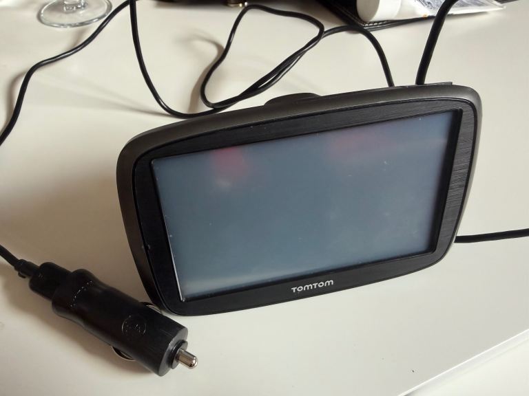 TomTom Sat Nav - long life maps update 