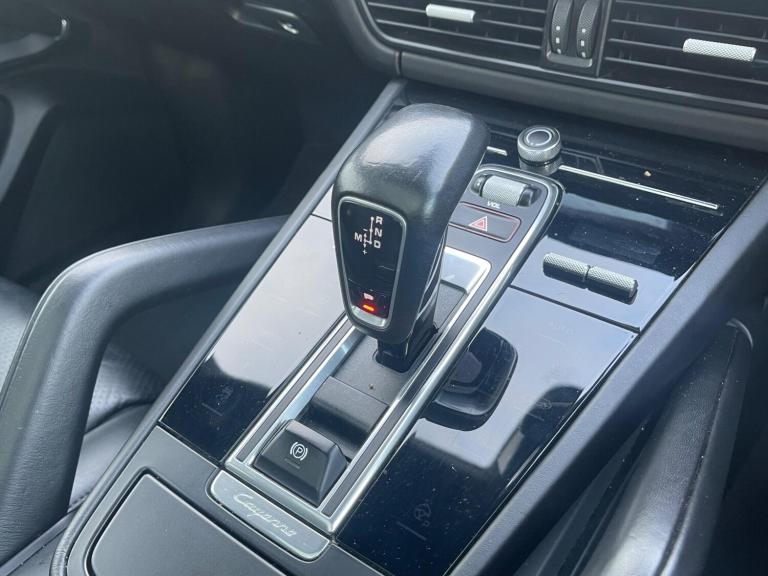 2019 Porsche Cayenne E-Hybrid 5dr Tiptronic S COUPE PETROL/ELECTRIC Automatic