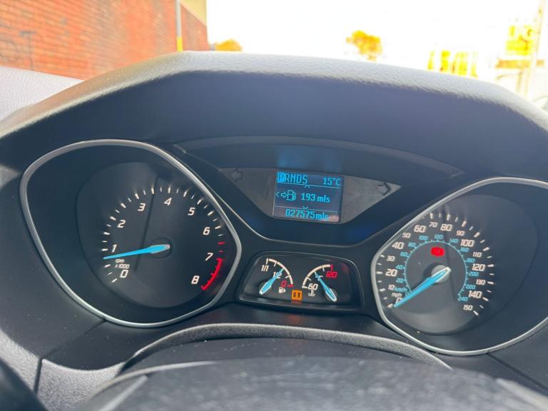 2013 Ford Focus 1.6 125 Zetec 5dr Powershift HATCHBACK Petrol Automatic