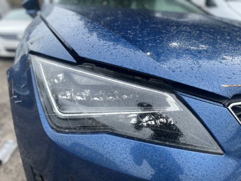 SEAT LEON MK3 DRIVER XENON HEADLIGHT 2013