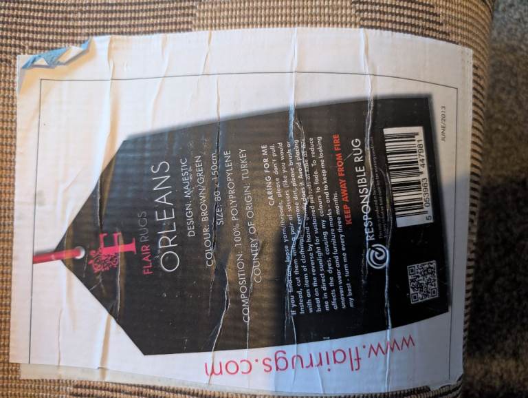 Brown/green leaf rug