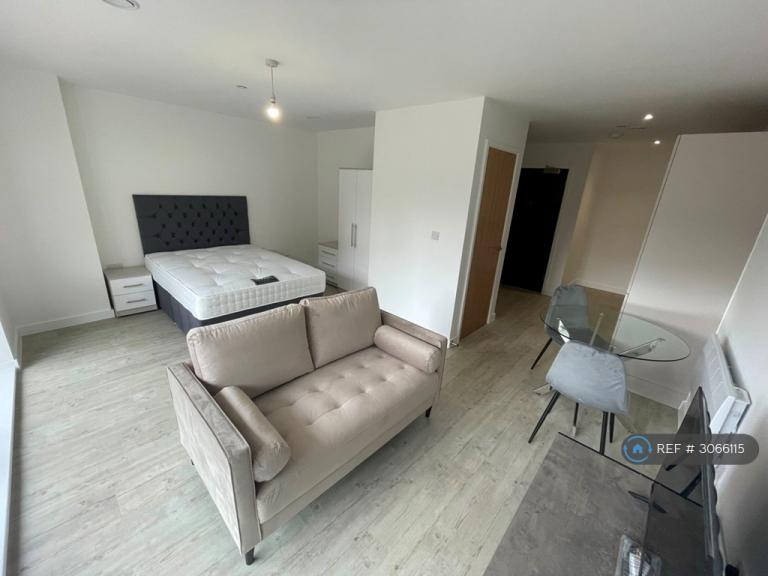 Studio flat in Northill Apartments, Salford, M50 (#3066115)