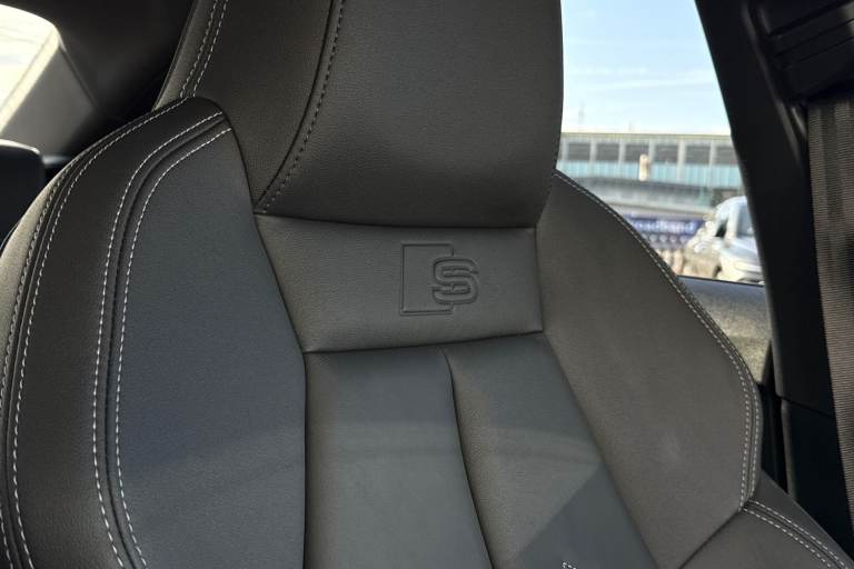 2025 Audi A3 Black Edition 35 TFSI  150 PS S tronic SUV PETROL Automatic