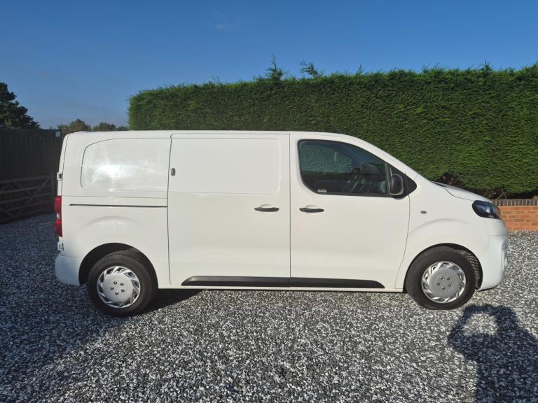 2022 Vauxhall Vivaro 3100 2.0d 145PS Dynamic H1 Van PANEL VAN Diesel Manual