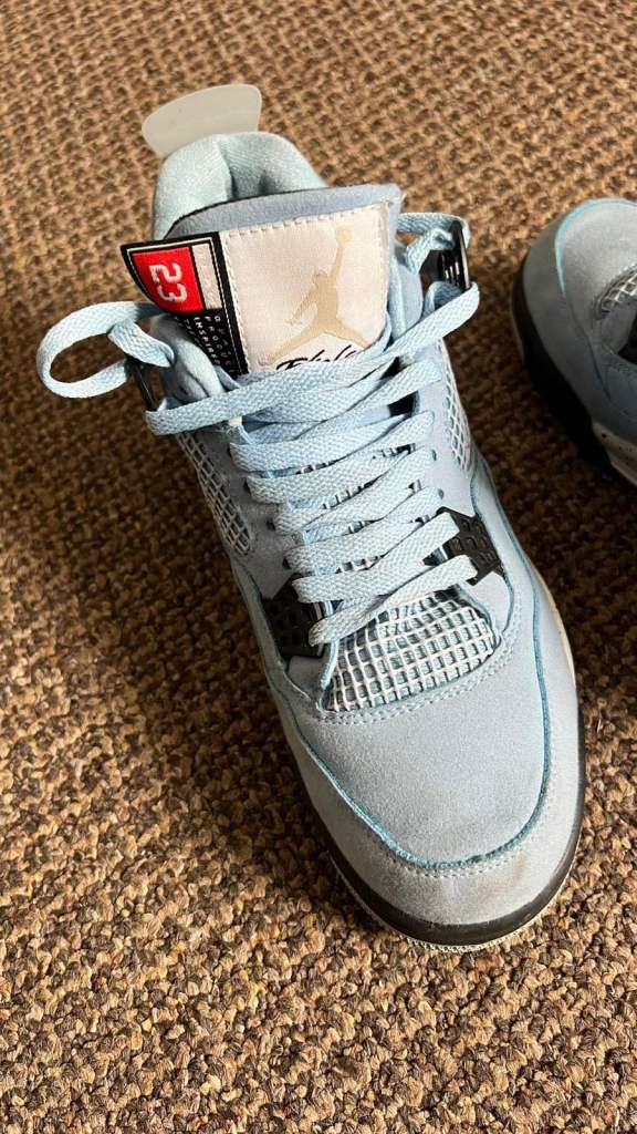 Jordan 4 University Blue