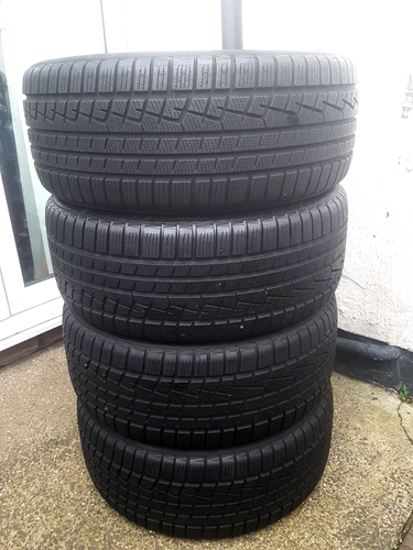 245 40 R20 Yokohama 20" Winter Tyres Set of 4 -W.drive V902B