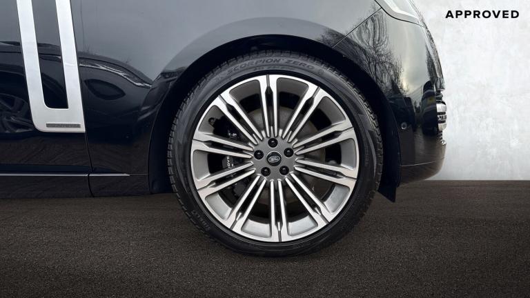 2025 Land Rover Range Rover 4.4 P530 V8 Autobiography 4dr Auto SUV Petrol Automatic