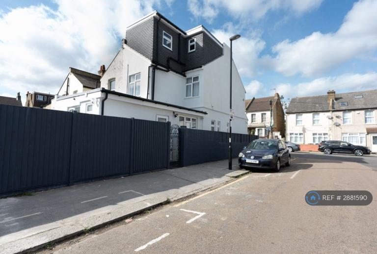 5 bedroom house in Lakehall Road, Thornton Heath, CR7 (5 bed) (#2881590)