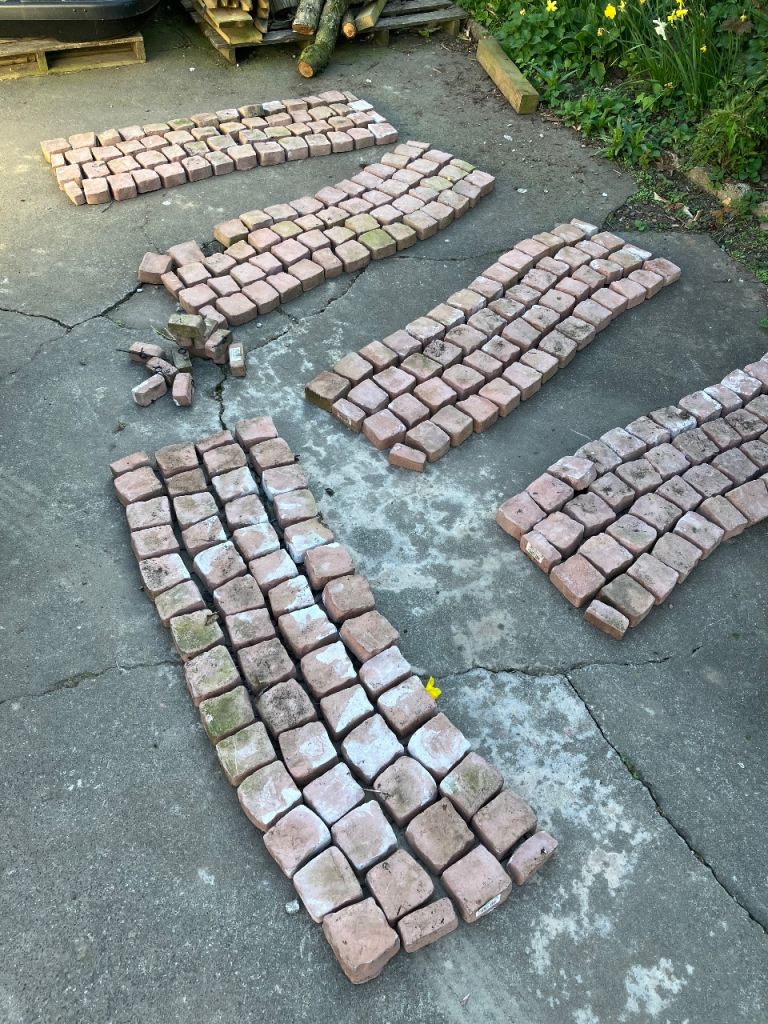 Bradstone Rustic red carpet stones