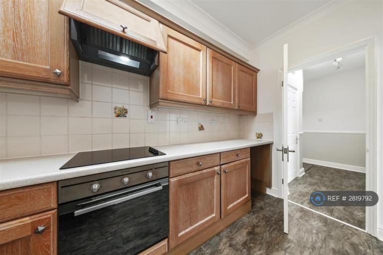 1 bedroom flat in Maida Vale, London, W9 (1 bed) (#2819792)