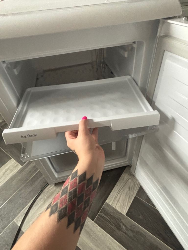 Under counter freezer 