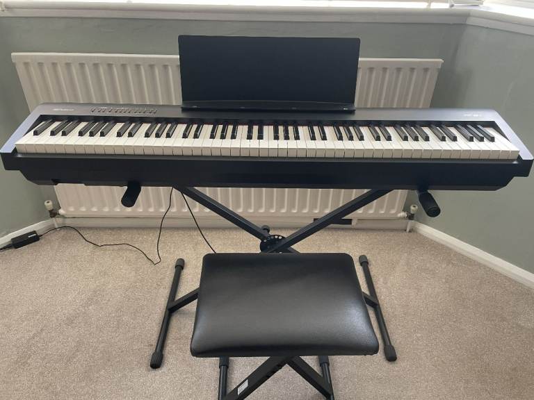 Roland FP-30 Digital Piano 88 Key- Black - Good condition