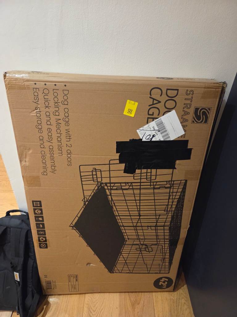 XL dog cage brand new in box (107 x 68 x 75cm)