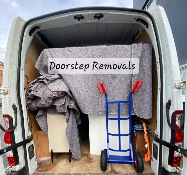 REMOVAL MAN & VAN AND CLEARANCE SERVICE NEAR YOU | SAME DAY | LONDON AND BEYOND