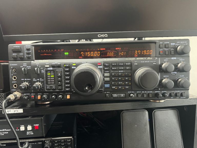 Yeasu FT-1000 Mark V Field Ham Radio Transceiver