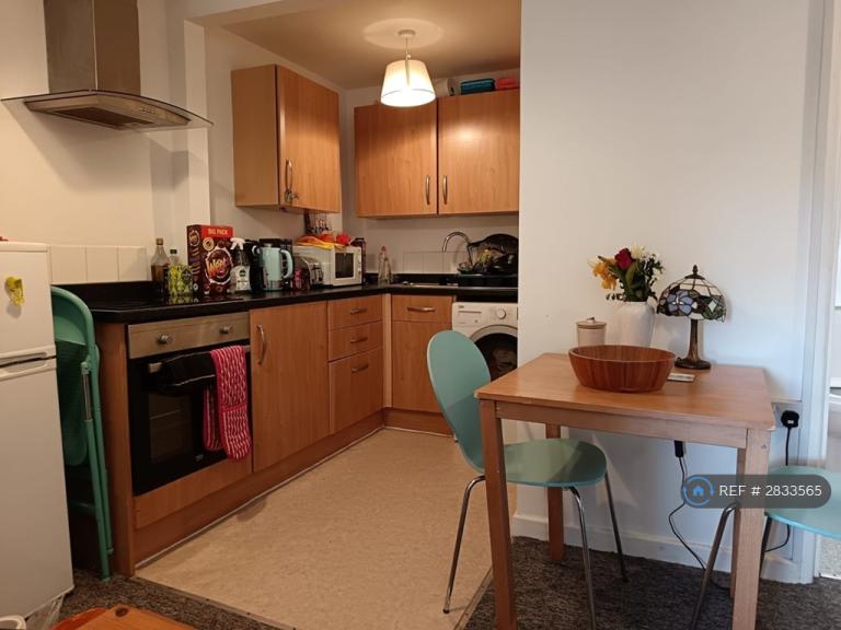 3 bedroom flat in Penwerris Farm, Falmouth, TR11 (3 bed) (#2833565)