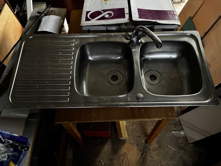 Kitchen sink, double basin and mixer tsp