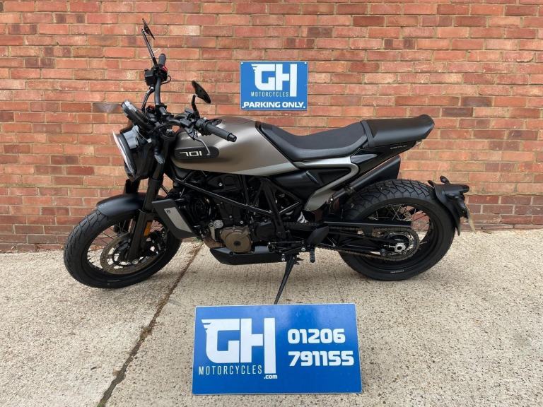 2020 HUSQVARNA SVARTPILEN 701 - NEW TYRES - FULLY SERVICED - 1 YEARS MOT