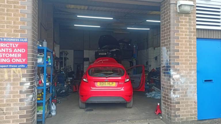 Car Garage to Rent in Radford with secure yard, close to City centre    