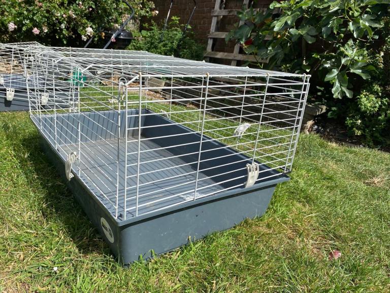 Rabbit hutches x2