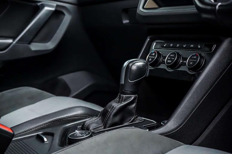 2020 Volkswagen Tiguan 2.0 TDi 150 4Motion R-Line Tech 5dr DSG ESTATE DIESEL Manual