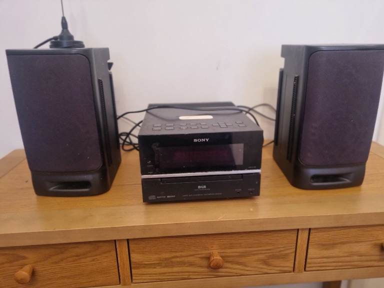 Sony Micro HiFi, CD player, DAB radio and Ipod docking