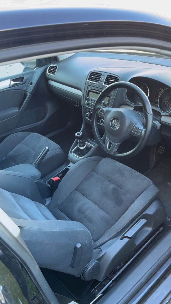 Volkswagen, GOLF, Hatchback, 2010, Manual, 1968 (cc), 3 doors