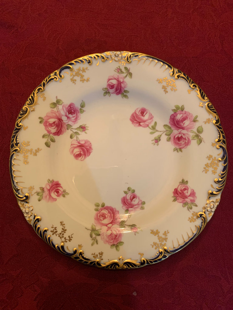 Wedgwood China Plate Roses Design 21.5cm diameter - VGC