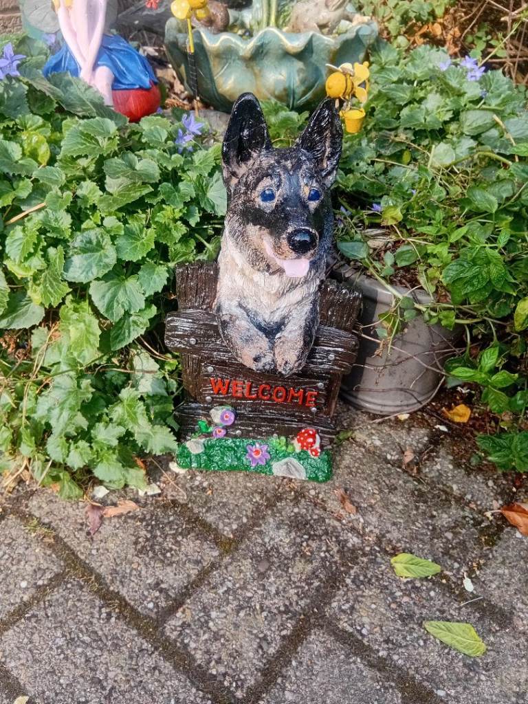 Welcome Dog Stone Garden Ornament 
