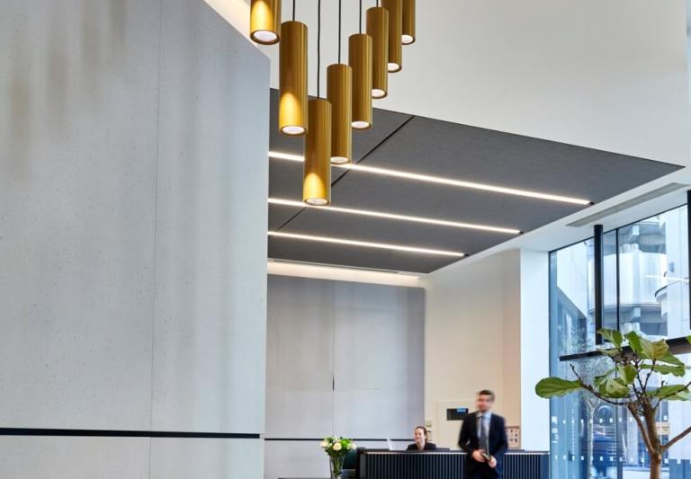 *Fenchurch Street* Private Serviced Offices: Units from 3 to 75 desks for rent EC3