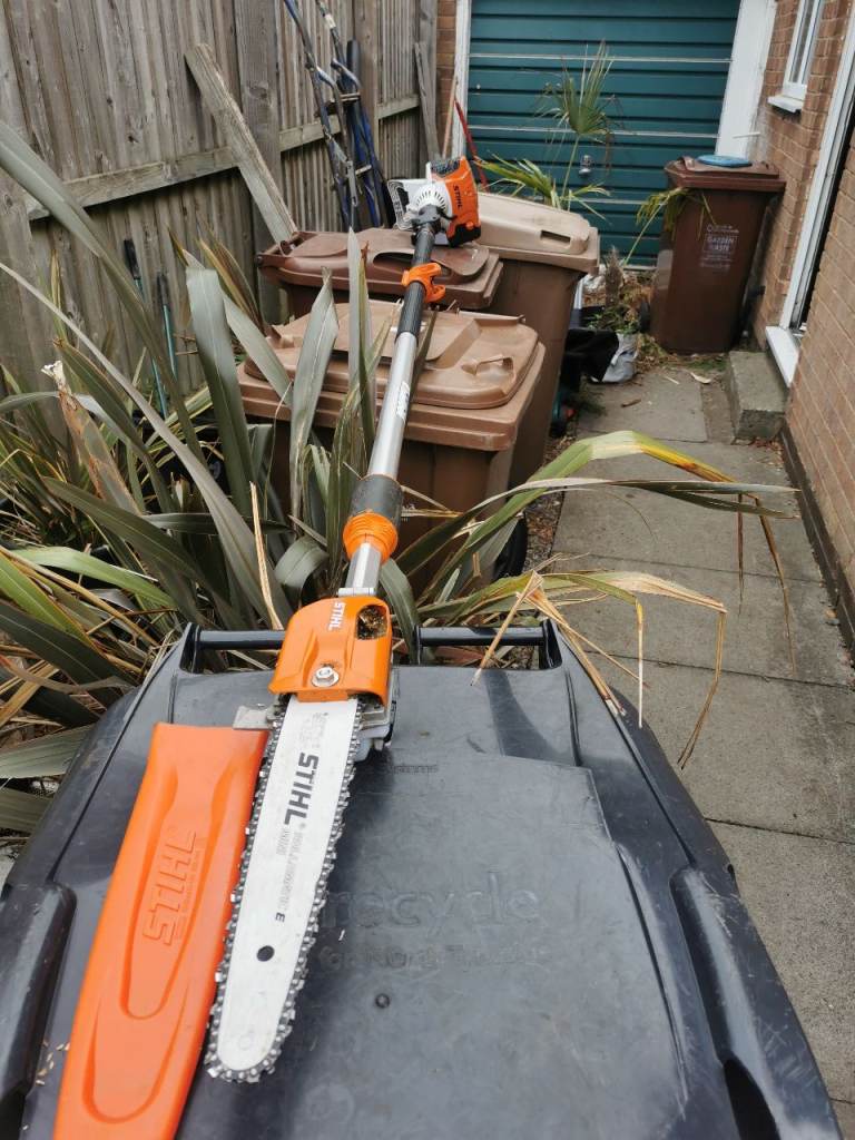Stihl HT 105 telescopic pole pruner 