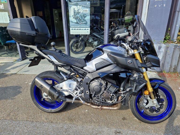 YAMAHA MT-10 SP IN ICON BLUE