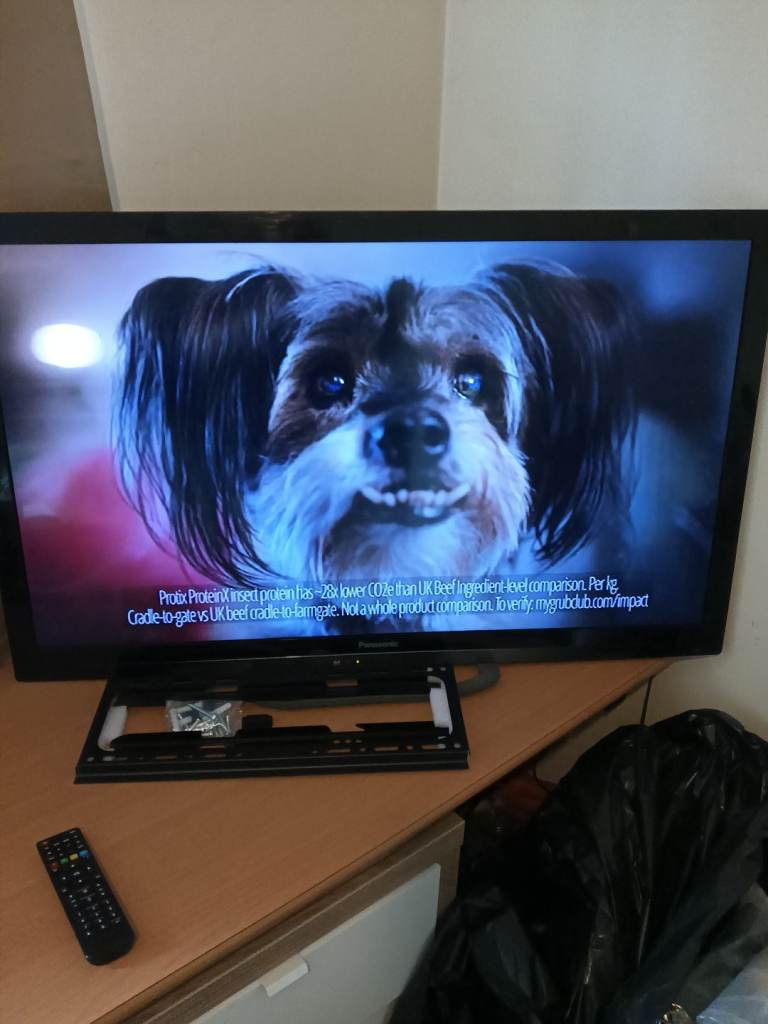 Panasonic VIERA HD Ready HDMI TV . Excellent Picture* Full Working Order * New Remote + Wall Bracket
