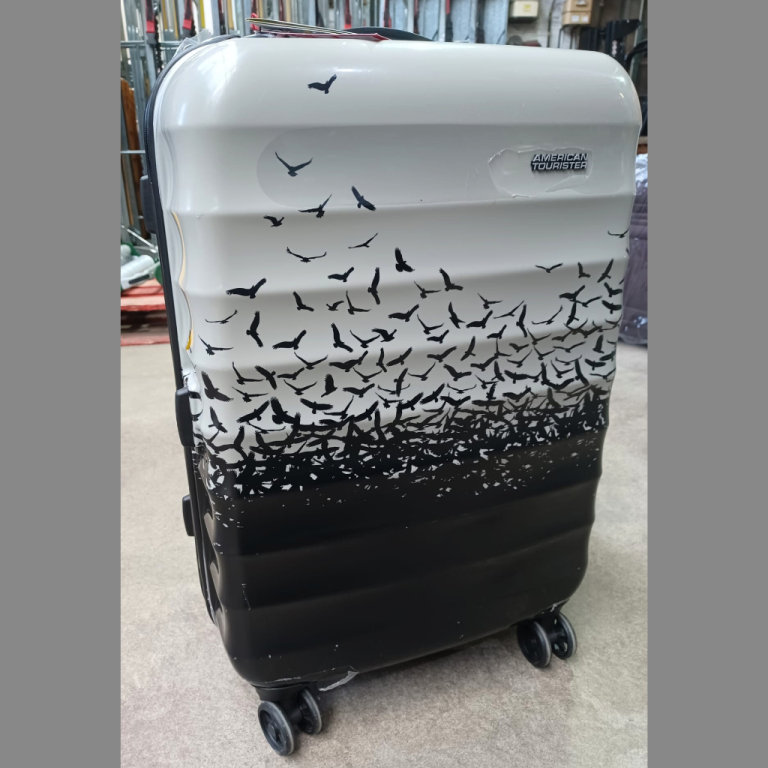 New American Tourister Medium HARD LUGGAGE Double wheels Safe Lock Suitcase