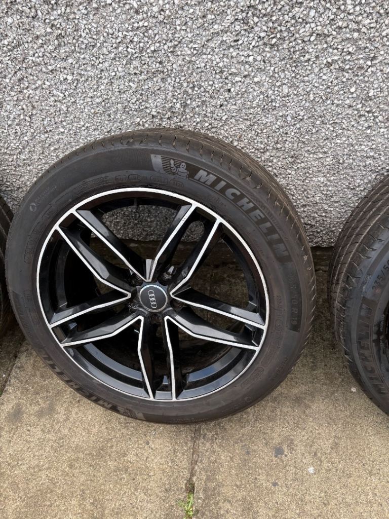 Audi alloys wheels 