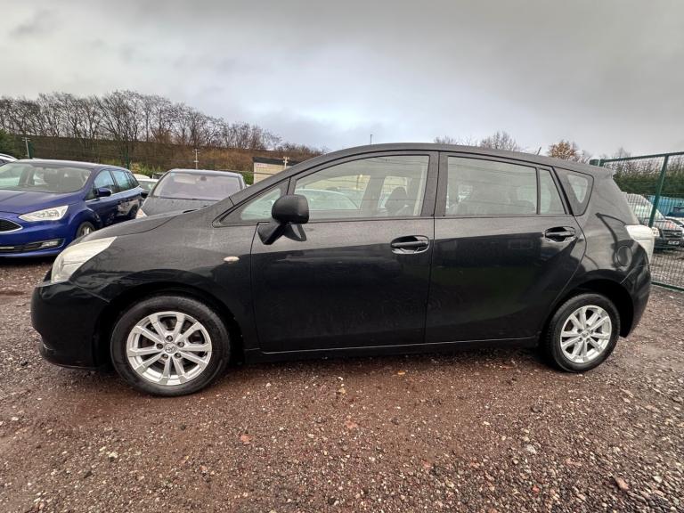 2010 Toyota Verso 2.0 D-4D TR Lthr/Pan Rf 5dr MPV Diesel Manual