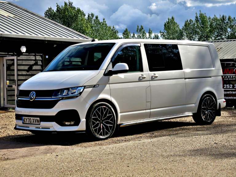 VOLKSWAGEN TRANSPORTER KOMBI T6.1 150BHP DSG LWB HIGHLINE SPORTLINE White Auto