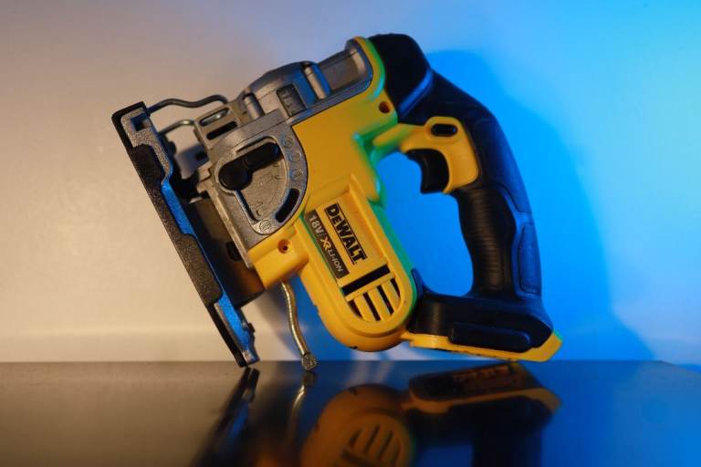 dewalt jigsaw 18v