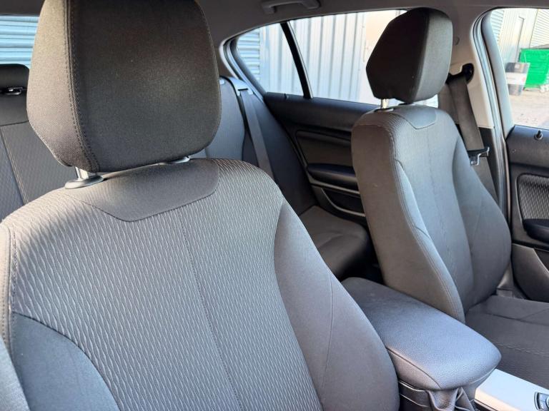 2018 BMW 1 Series 118d SE 5dr [Nav/Servotronic] HATCHBACK DIESEL Manual