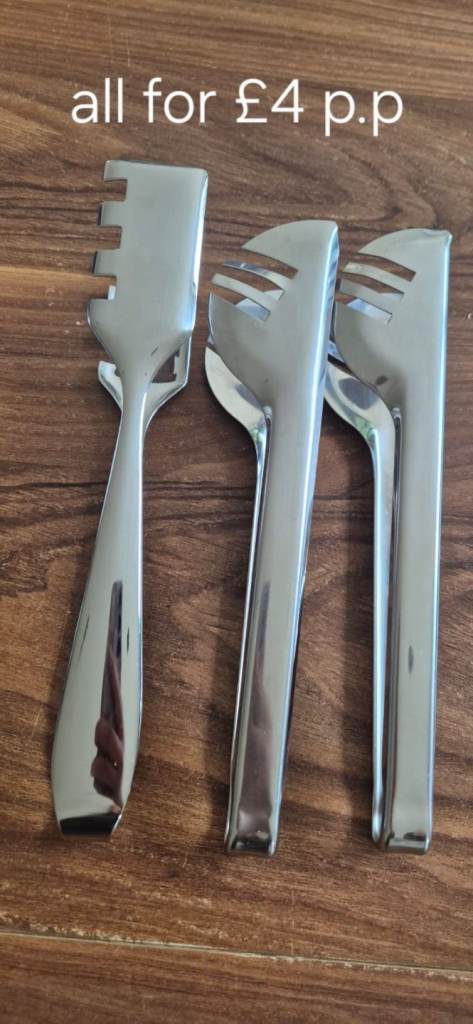 Serving spoons