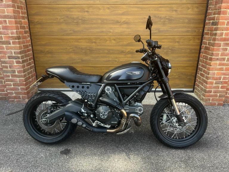 2016/65 Ducati Scrambler 800 Urban Enduro with 7,200m in Black