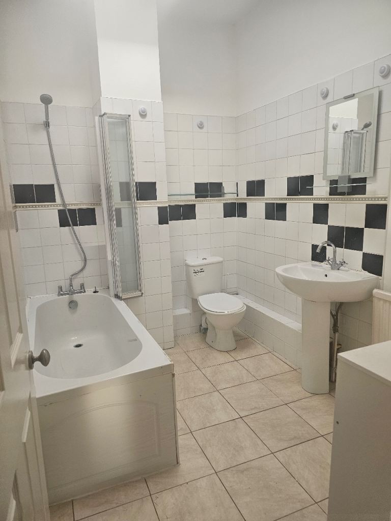 One Bedroom flat In Newport 