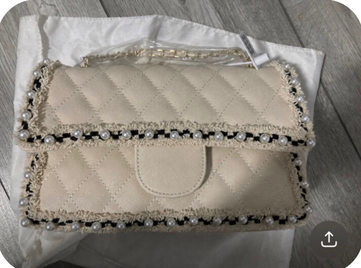 Cream leather shoulder bag
