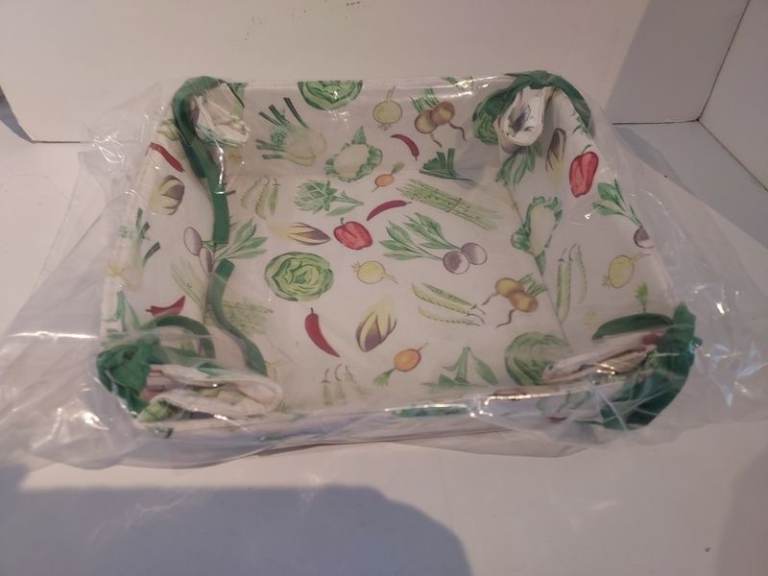 bread basket - gardeners fruit n veg pattern
